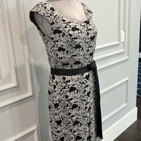 Brand New Gorgeous R&M Richards Evening Gown - Picture 7 of 12